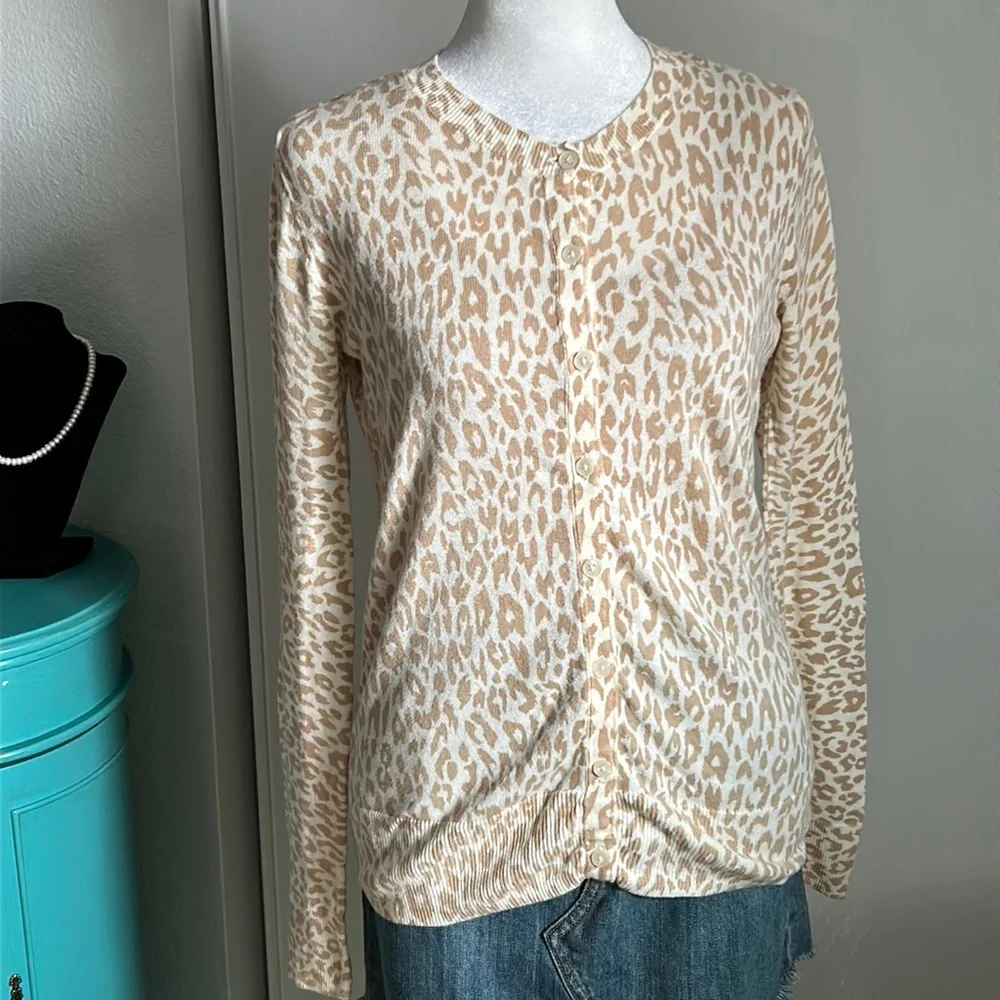 Gap Chic Women’s Lightweight Animal Print Button Up Layering Cardigan